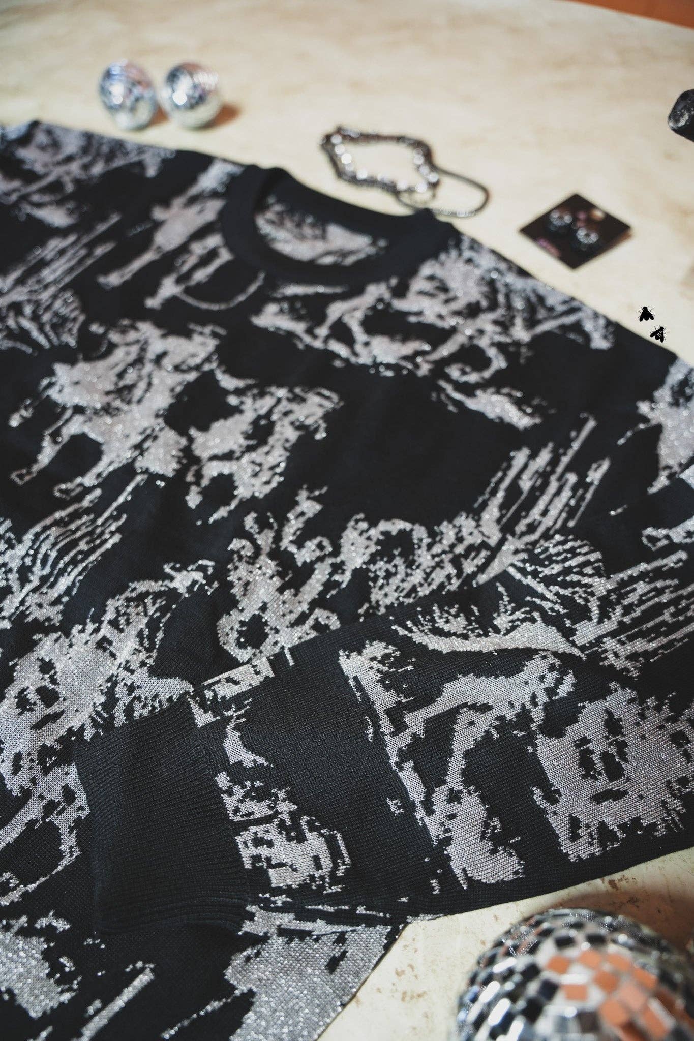 Rope’m Up Silver & Black oversized Pullover