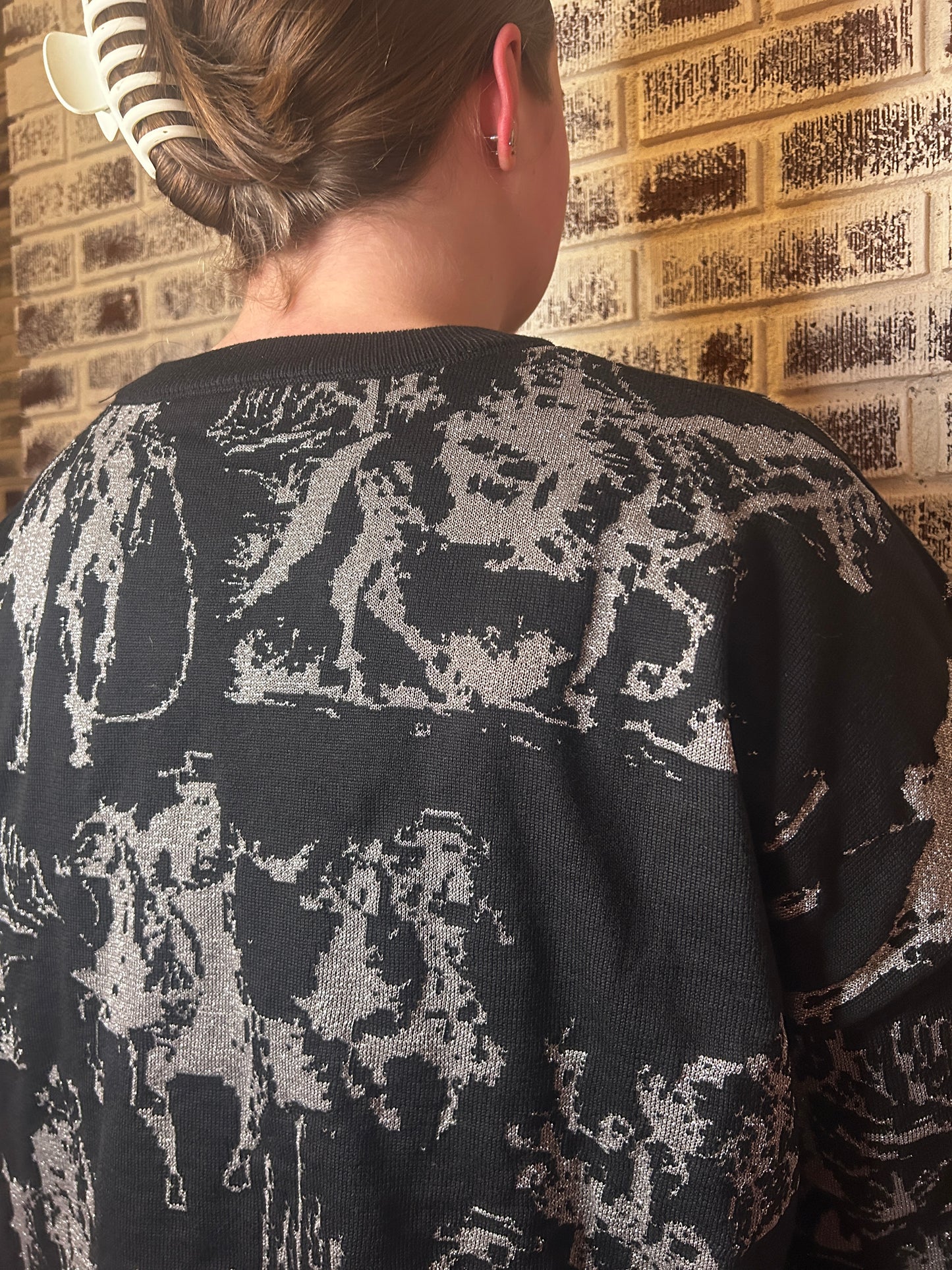 Rope’m Up Silver & Black oversized Pullover
