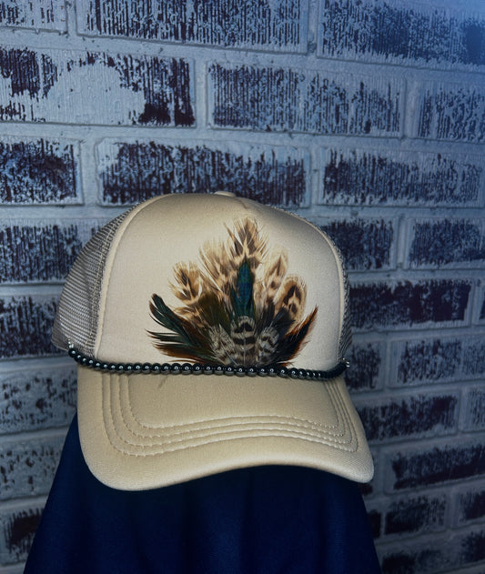 Milky Feathered hat