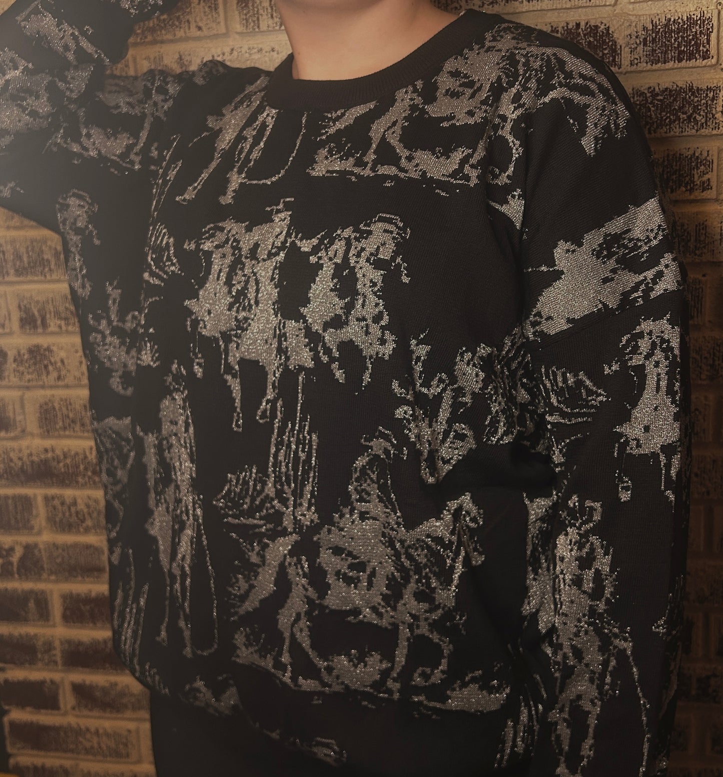 Rope’m Up Silver & Black oversized Pullover